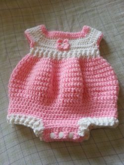 f91f33816b8272b70fefb3da68e27bec--crochet-romper-crochet-baby-clothes