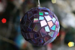 mosaic-ornament-made-from-old-dvds