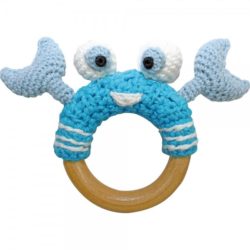 sindibaba-12145-crab-rattle-on-wooden-grasp-ring-blue-crochet-grasp-toy-332-600x600