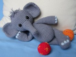 8308142027936df26eaa877cd7507468--crochet-elephant-pattern-crochet-patterns