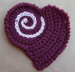 85f86964d3d491b0fdbad77d17cb631c--crochet-heart-patterns-crochet-hearts