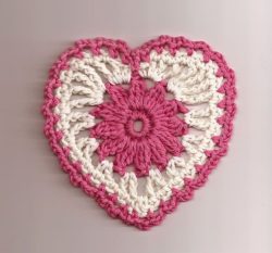 88423ba0b6e44ec39952c901f63547cf--crochet-heart-patterns-crochet-hearts-free-pattern
