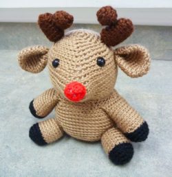 amigurumi-crochet-cute-deer-beautiful-dekoideen