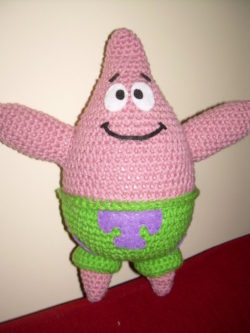 patrick_star_crochet_plushie_by_theemeraldstitch-d75yi6q
