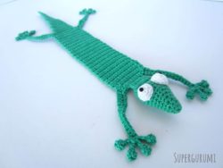 Amigurumi-Crochet-Gecko-Bookmark-Body
