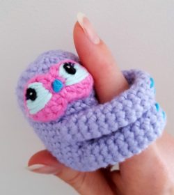 Crochet Finger Sloth 1