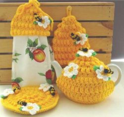 Crochet-Maggie-Weldon-Honey-Bee-Kitchen-Set-PA779_580x