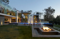 Modern-Outdoor-Fireplace