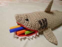 crochet-Shark-pencil-case