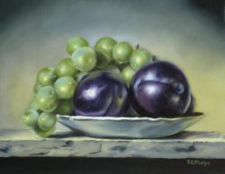 plum-bottoms-with-grapes650