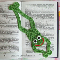 wm_61_ravelry_Frog_bookmark_crochet_pattern_littleowlshut_zabelina_small2