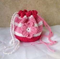 4a7d927cb971f6c10de0e2fb494465b5--crochet-easter-purses-crochet-bags