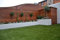 artificial-grass-easi-easy-lawn-hardwood-screen-privacy-cedar-screen-trellis-fence-richmond-croydon-epsom-bromley-Twickenham-sutton-kingston-wimbledon-banstead