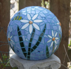 bowling-ball-mosaic-garden-art-ideas-13
