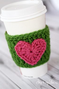 crochet-coffee-cozy-with-heart-applique
