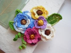 e7f8f0691603304841ea897b46895f42--crochet-brooch-freeform-crochet