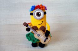 hawaiian-minion-crochet-amigurumi-pattern-free