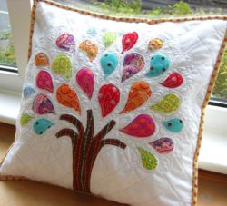 amazingly-wonderful-tree-idea-for-handcrafted-embroidered-pillow