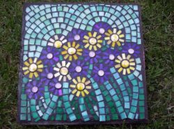 3790a85653c0c95160e87be6c29319d8--mosaic-stepping-stones-pebble-mosaic