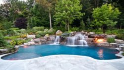 Swimming-pool-waterfalls-that-flow-naturally-out