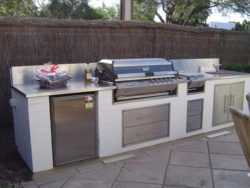become-one-with-nature-a-fabulous-electrolux-modern-outdoor-kitchen-5