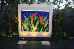 bird-of-paradise-water-feature-with-night-lights