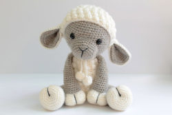 crochet-sheep-baby-shower-room-decorate-rattle-toy-and-doll