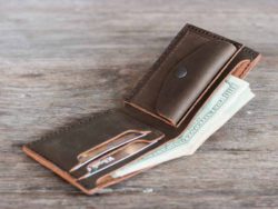 Mens-Leather-Bifold-Wallet-With-Coin-Pocket-003