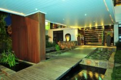 koi-ponds-and-water-gardens-for-modern-homes-19