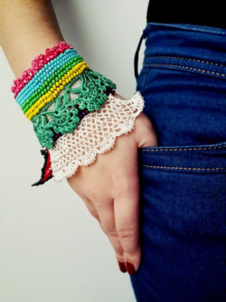 1-fabulous-Handmade-crochet-cuff-ideas-12