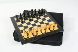 12-magnetic-travel-chess-set-in-black-and-boxwood-1519422046246_1024x1024