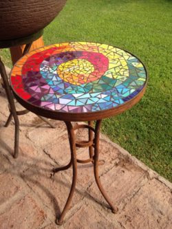 1541-best-mosaic-tables-images-on-pinterest-small-mosaic-garden-table-1