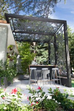 04-pergola-outdoor-kitchen-at-the-back-of-the-house-decorated-with-laser-cut-screens