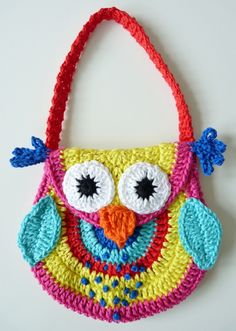 81fc112ecac19e3d60534ea8894cdd40--crocheted-owls-crocheted-purses