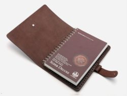 No-134-leather-sketchbook-holder-vegtan-lifestyle-closed-brown_1024x1024