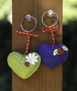 Crochet-Hearts-Keychains