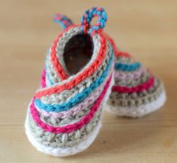 Crochet-Kimono-Baby-Shoes-Pattern