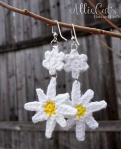 Free-crochet-earring-pattern.-The-Oopsie-Daisy-crochet-earrings-are-fun-and-easy-to-make.
