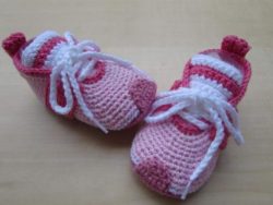 crochet-baby-shoes-40