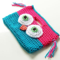 crochet girl clutch