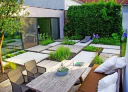 do-you-want-to-live-in-an-ultra-modern-house-with-fascinating-minimalist-garden-ideas