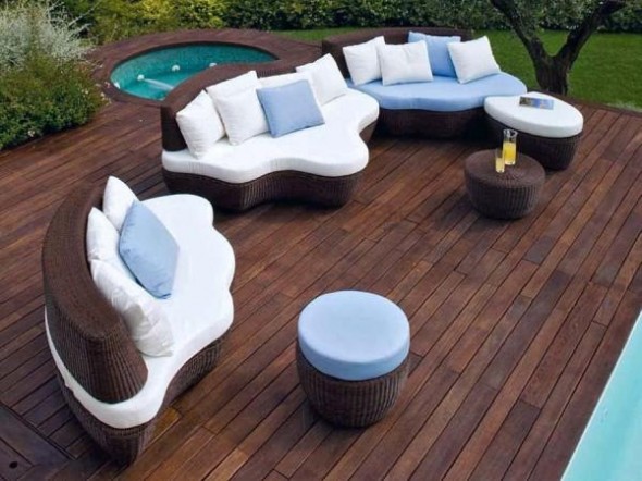 Modern-Garden-Furniture-with-Contemporary-Patio-590x442