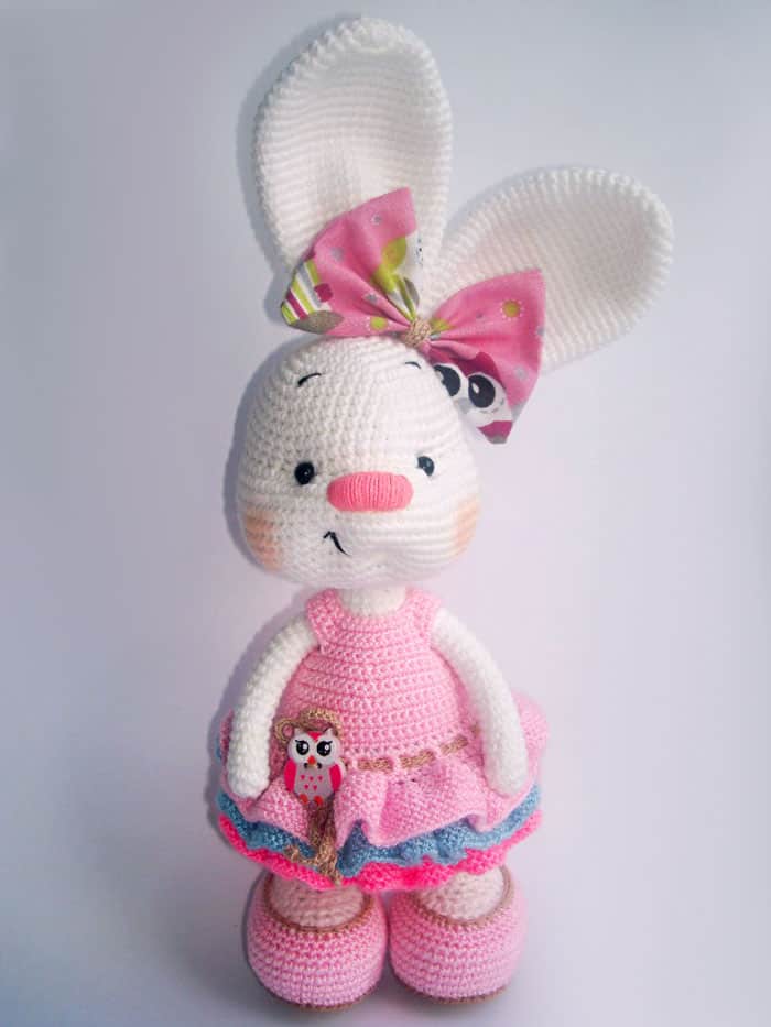 pretty-bunny-amigurumi-in-dress-pattern