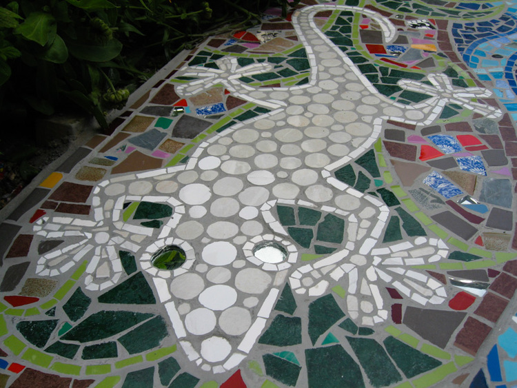 ANDERSON+JIM+-+Queen+Anne+Road+floor+Mosaic,+Hackney,++++++++London+-+commissioned+by+Anne+Desmet+RA+2009+-+5