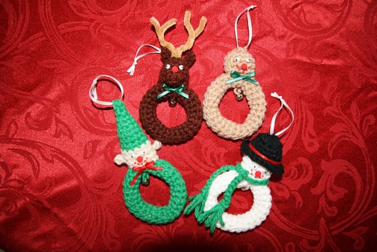Crochet-Christmas-Ornaments-Free-Pattern--550x367