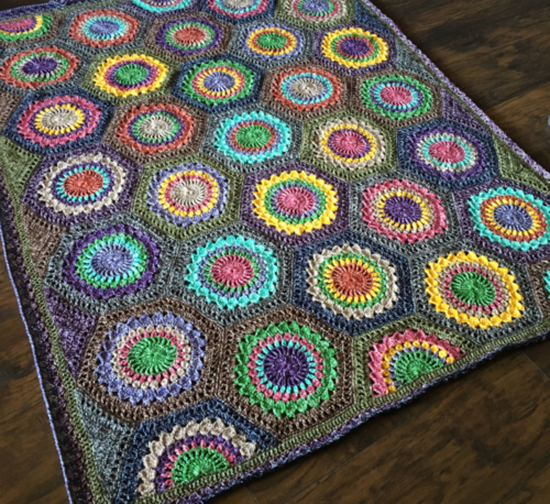 Hexagon-Burst-Crochet-Blanket-Pattern_Large500_ID-2262262