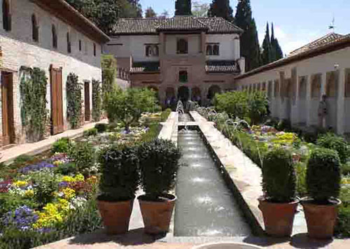 Alhambra_Generallife_Gardens_500